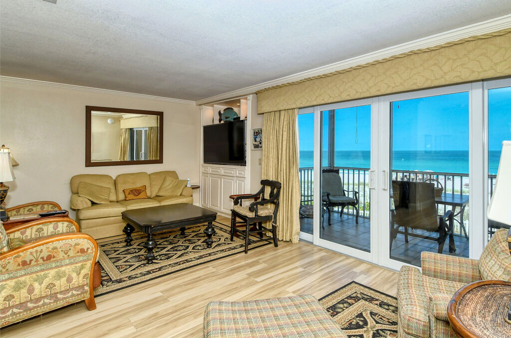 2 Condominium vacation rental located in Anna Maria Island 1