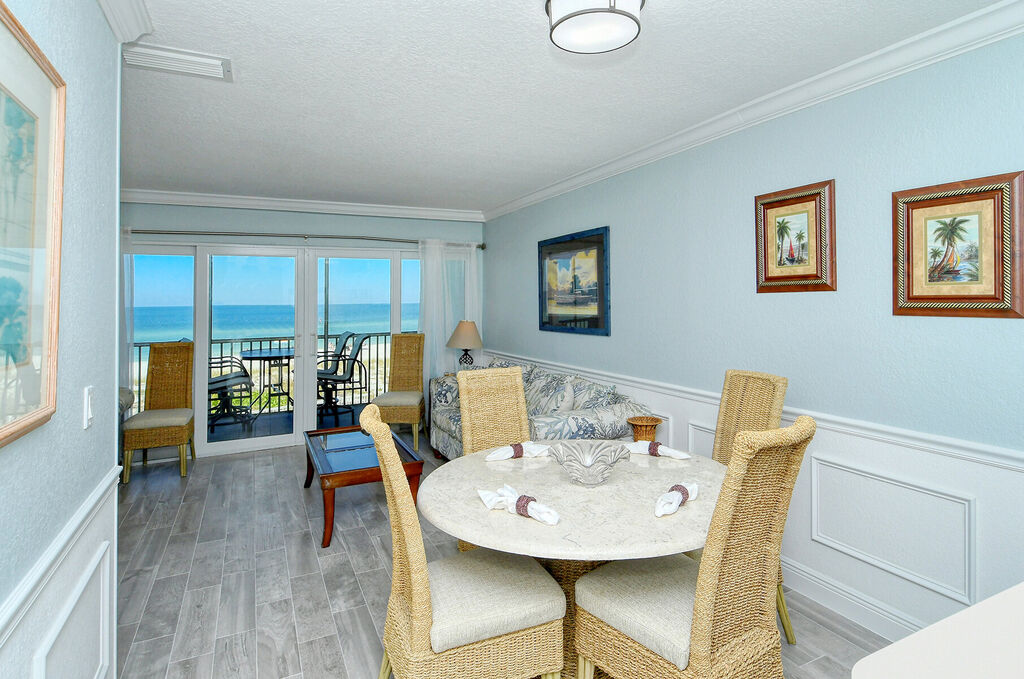 2 Condominium vacation rental located in Anna Maria Island 1
