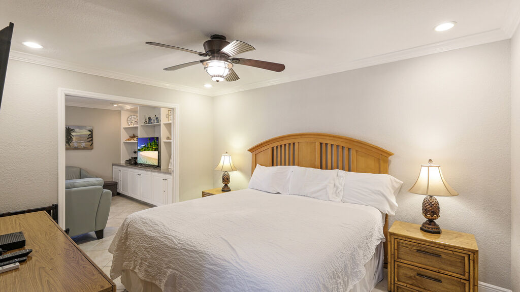 2 Condominium vacation rental located in Anna Maria Island 1