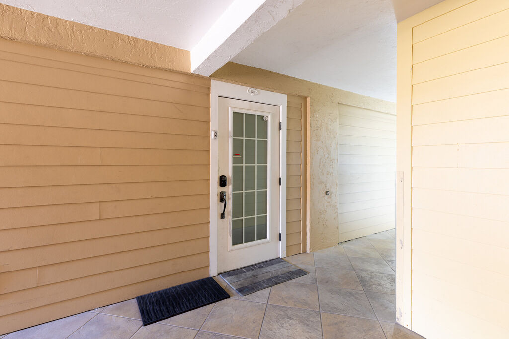 2 Condominium vacation rental located in Anna Maria Island 1