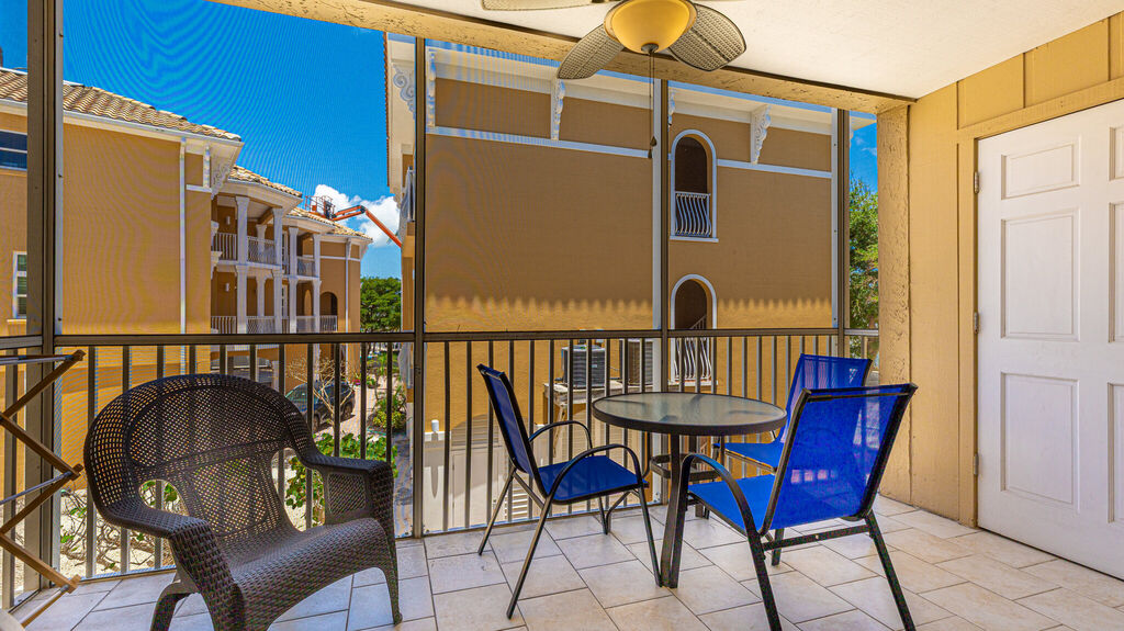 2 Condominium vacation rental located in Anna Maria Island 1