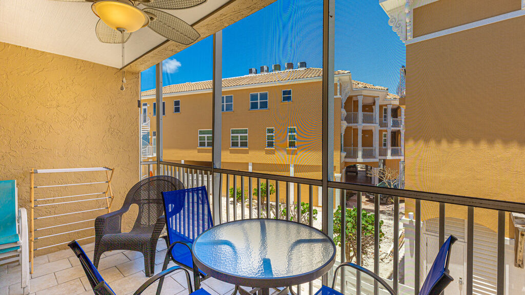 2 Condominium vacation rental located in Anna Maria Island 1