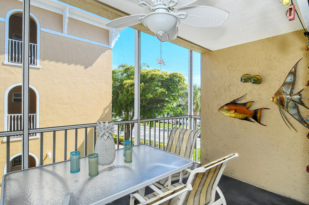 2 Condominium vacation rental located in Anna Maria Island 1