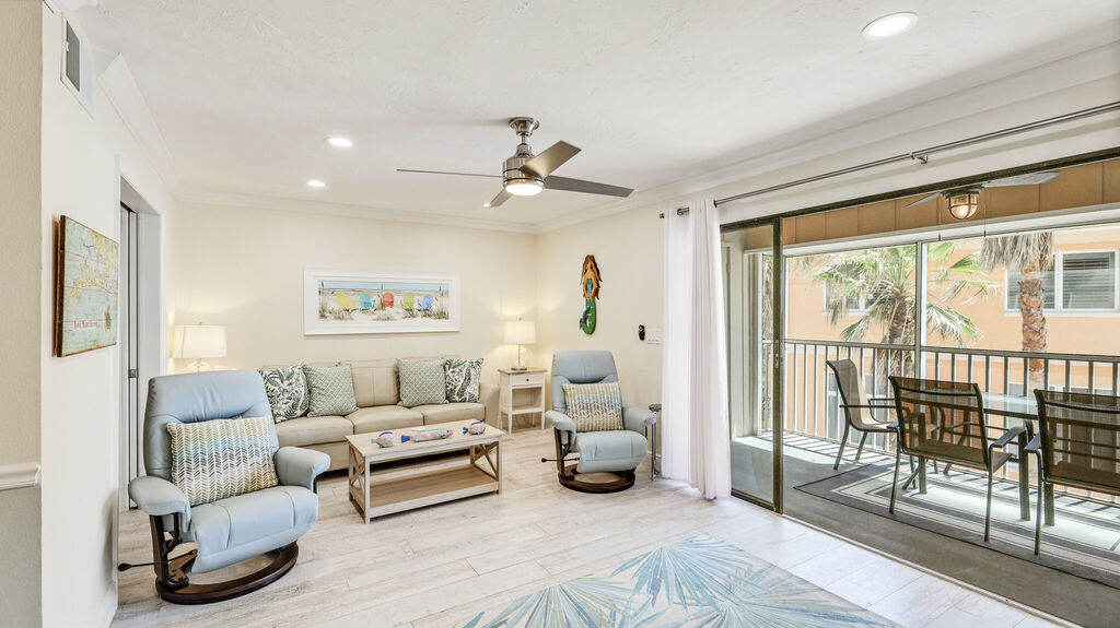 2 Condominium vacation rental located in Anna Maria Island 1