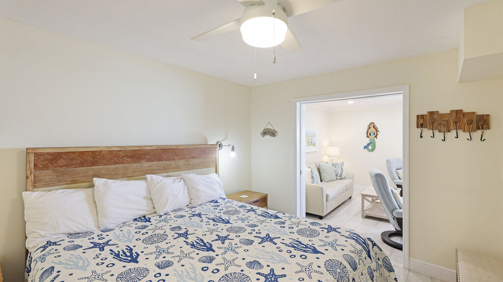 2 Condominium vacation rental located in Anna Maria Island 1