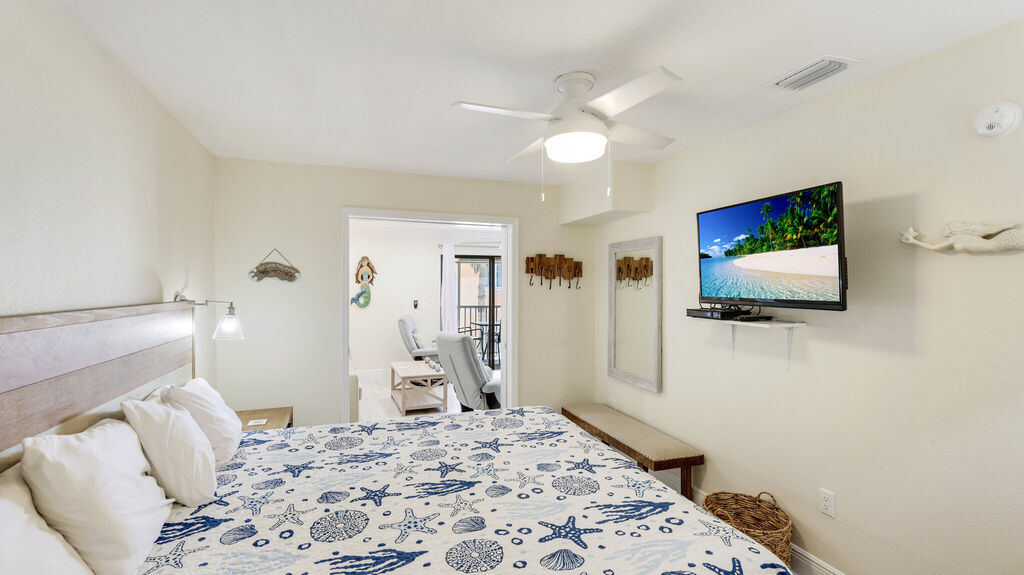 2 Condominium vacation rental located in Anna Maria Island 1
