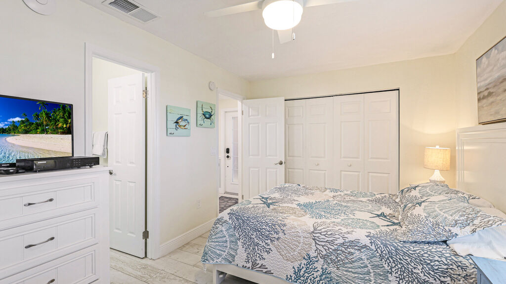 2 Condominium vacation rental located in Anna Maria Island 1