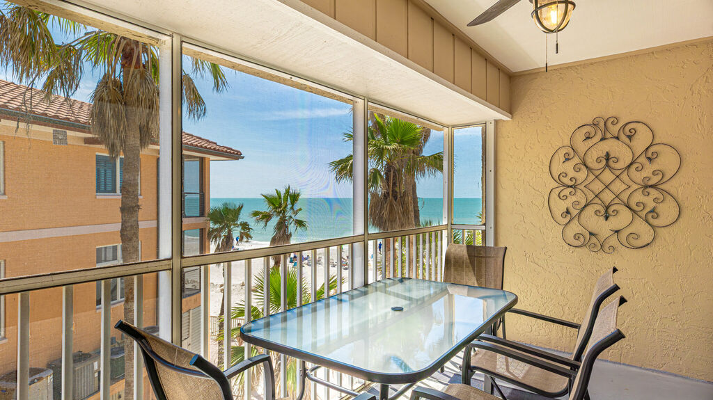 2 Condominium vacation rental located in Anna Maria Island 1