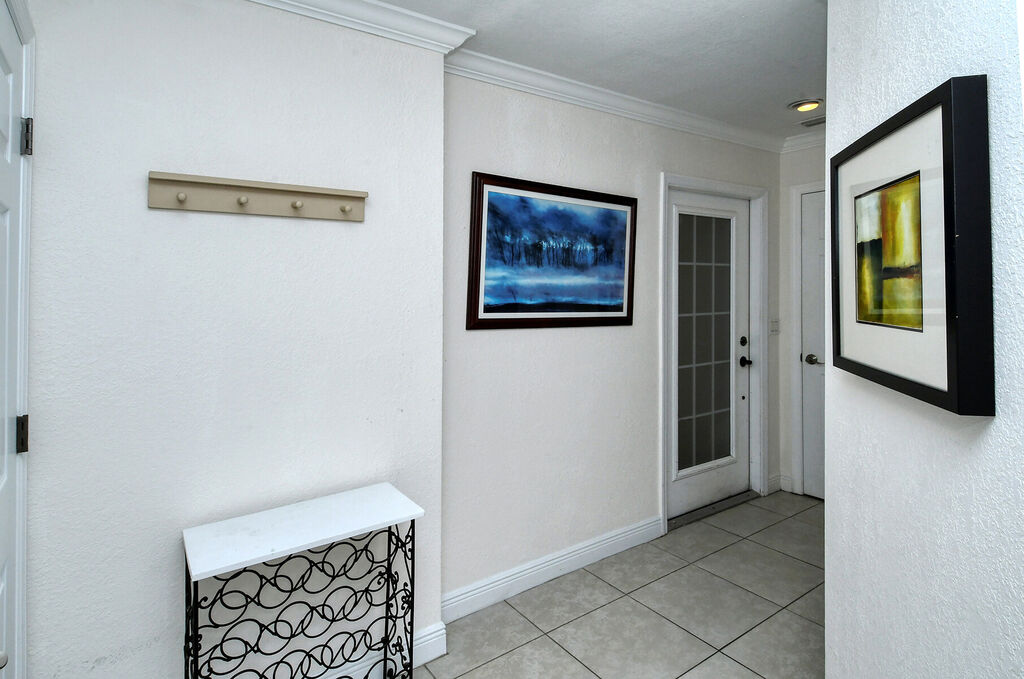 2 Condominium vacation rental located in Anna Maria Island 1