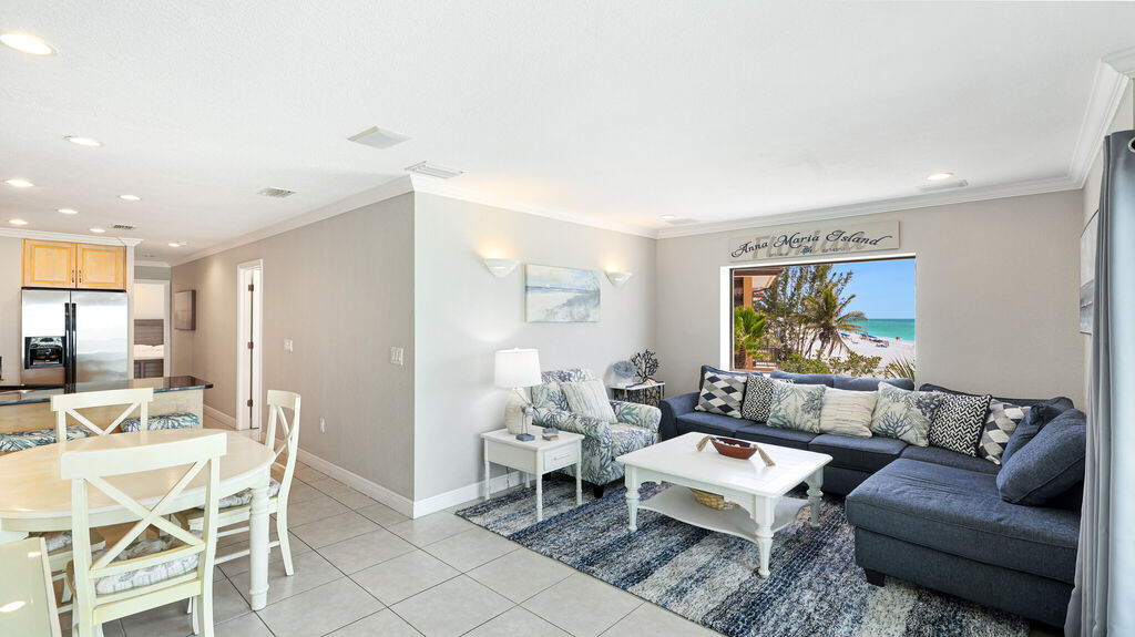 2 Condominium vacation rental located in Anna Maria Island 1