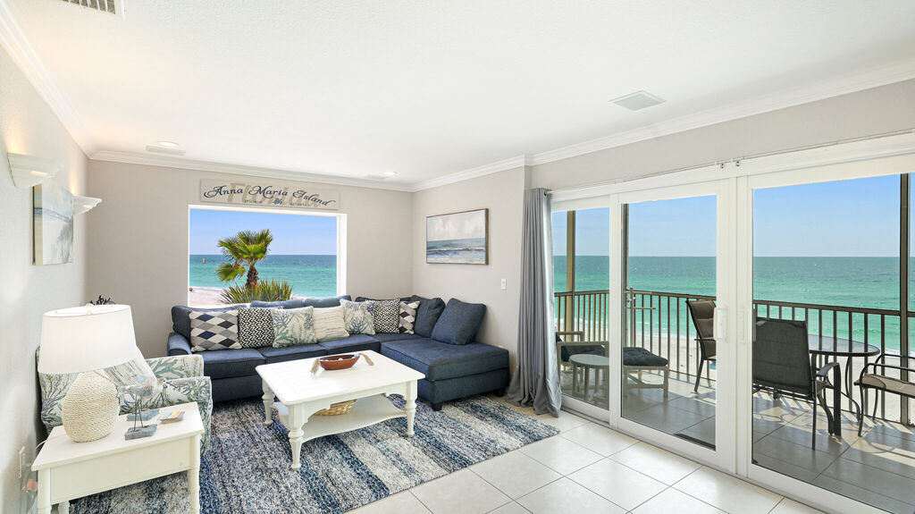 2 Condominium vacation rental located in Anna Maria Island 1