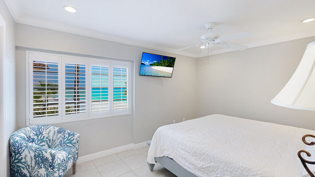 2 Condominium vacation rental located in Anna Maria Island 1