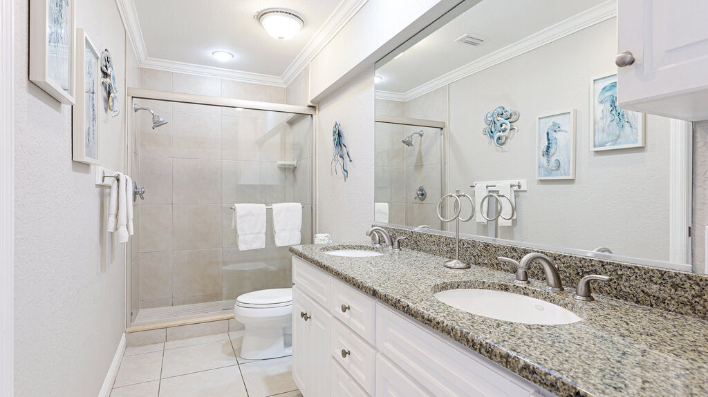 2 Condominium vacation rental located in Anna Maria Island 1