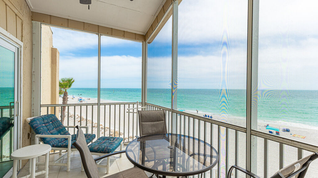 2 Condominium vacation rental located in Anna Maria Island 1