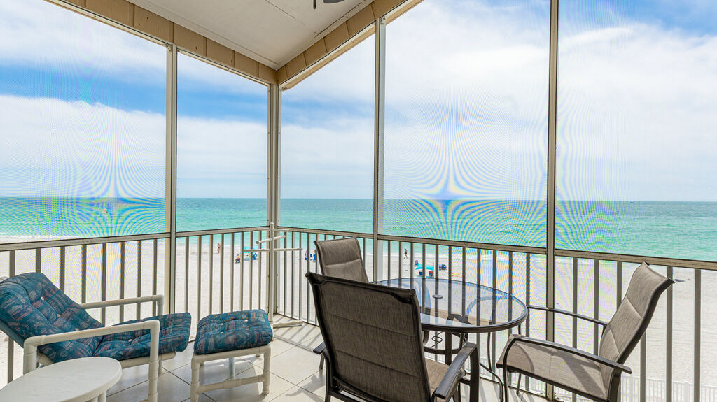 2 Condominium vacation rental located in Anna Maria Island 1