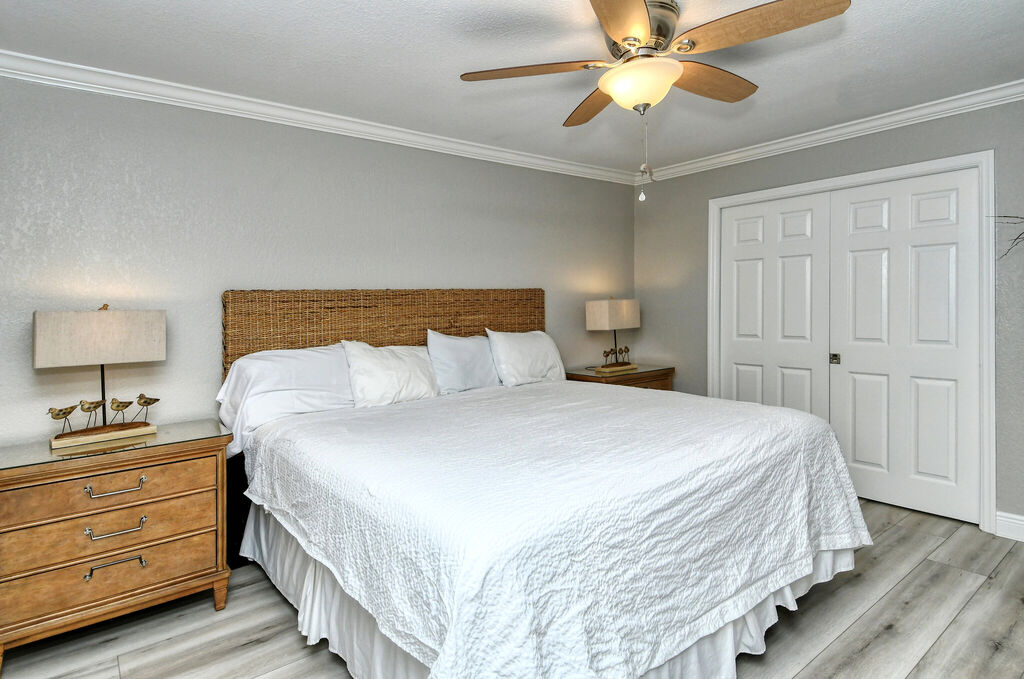 2 Condominium vacation rental located in Anna Maria Island 1