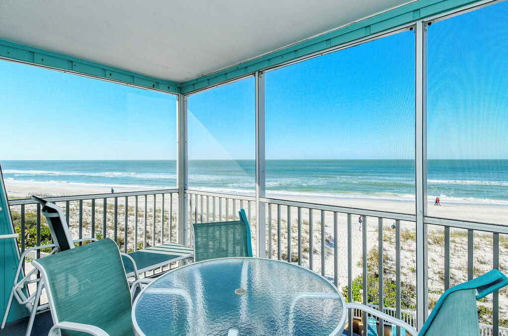 2 Condominium vacation rental located in Anna Maria Island 1