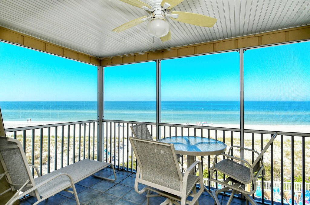 2 Condominium vacation rental located in Anna Maria Island 1