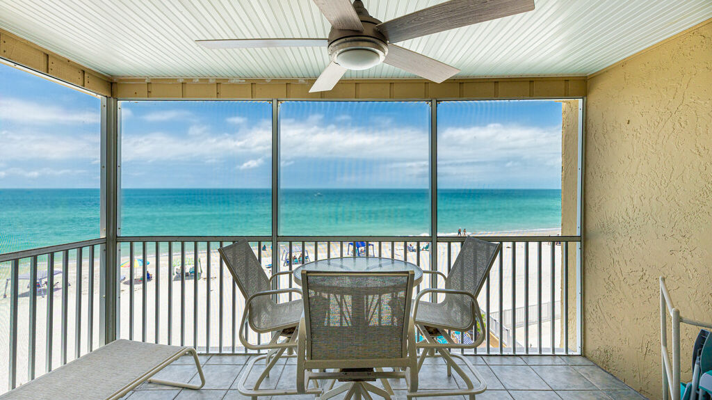 2 Condominium vacation rental located in Anna Maria Island 1