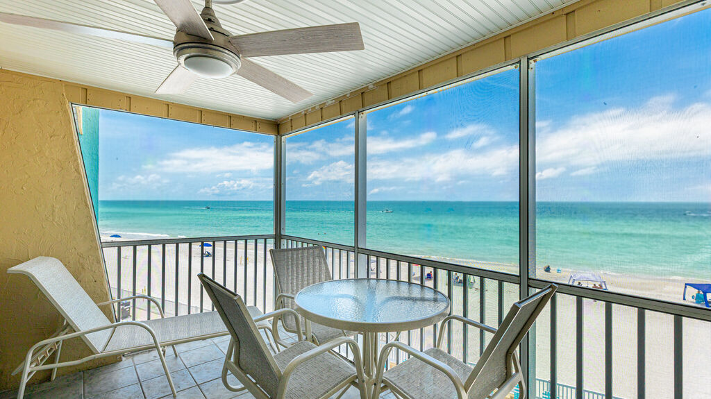 2 Condominium vacation rental located in Anna Maria Island 1