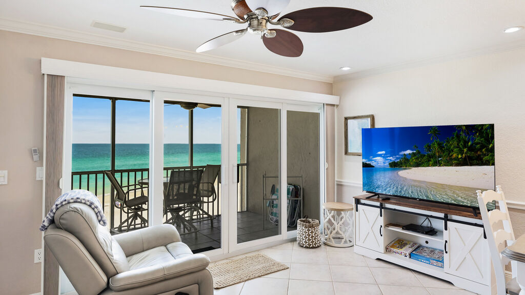 2 Condominium vacation rental located in Anna Maria Island 1