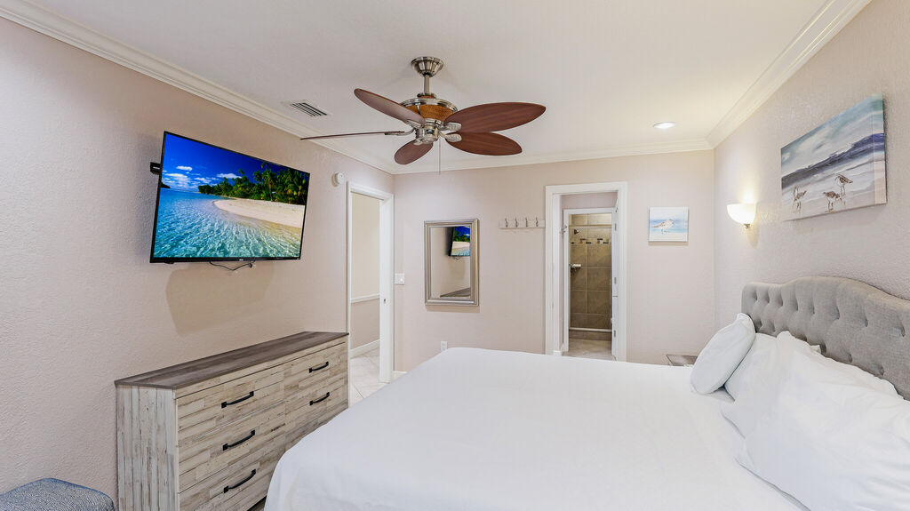 2 Condominium vacation rental located in Anna Maria Island 1