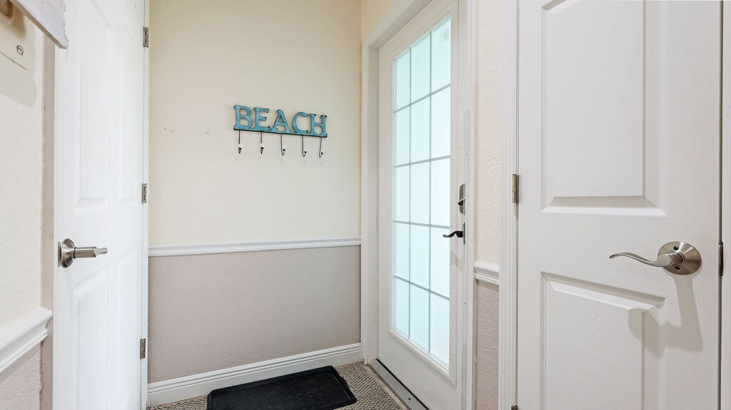 2 Condominium vacation rental located in Anna Maria Island 1