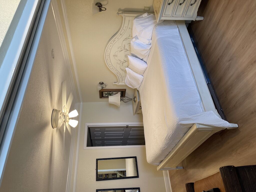 2 Condominium vacation rental located in Anna Maria Island 1