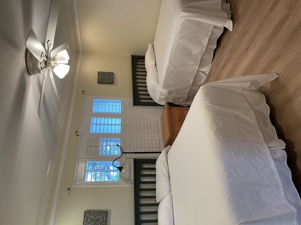 2 Condominium vacation rental located in Anna Maria Island 1