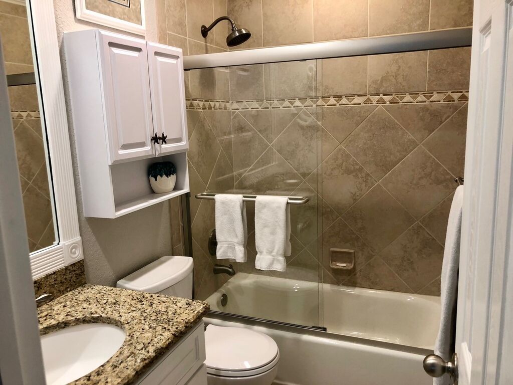 2 Condominium vacation rental located in Anna Maria Island 1