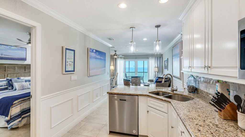 2 Condominium vacation rental located in Anna Maria Island 1