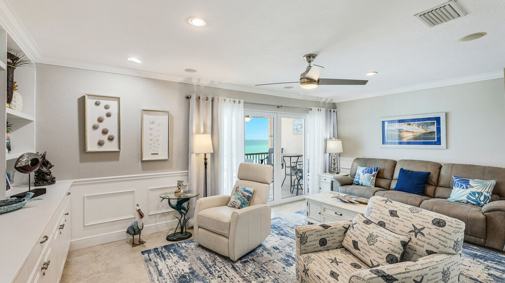 2 Condominium vacation rental located in Anna Maria Island 1