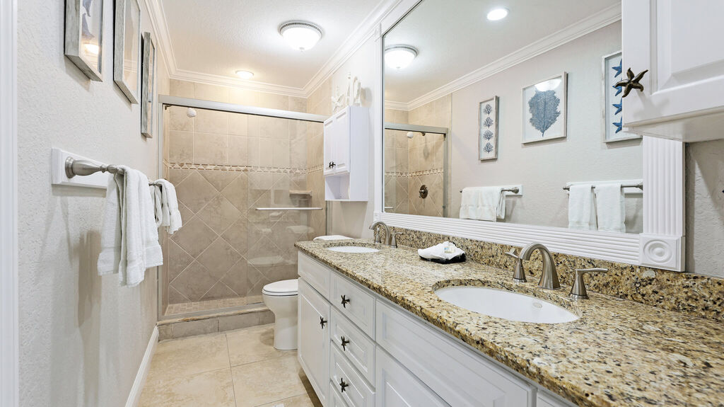 2 Condominium vacation rental located in Anna Maria Island 1