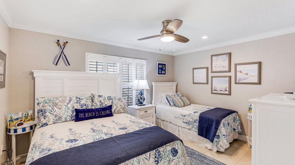 2 Condominium vacation rental located in Anna Maria Island 1