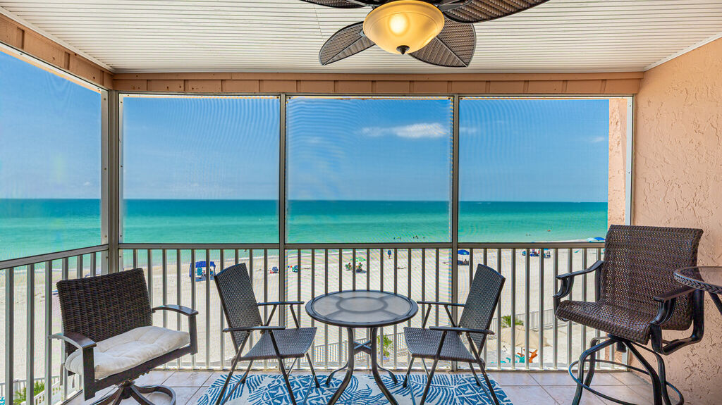 2 Condominium vacation rental located in Anna Maria Island 1