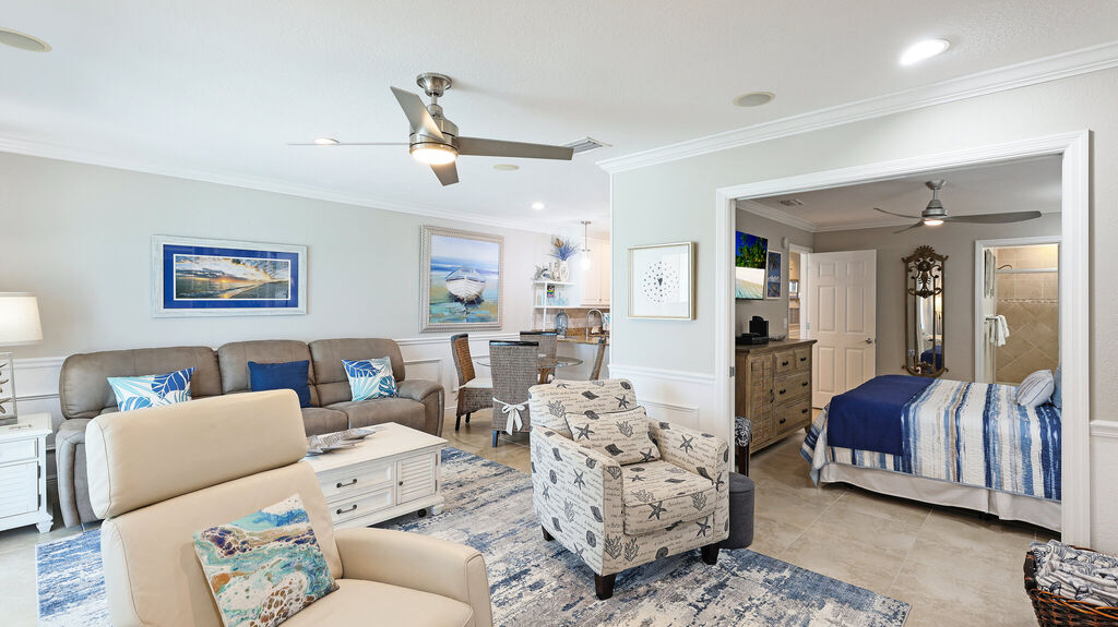 2 Condominium vacation rental located in Anna Maria Island 1