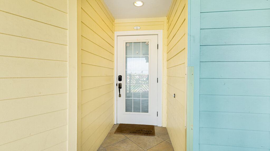 2 Condominium vacation rental located in Anna Maria Island 1