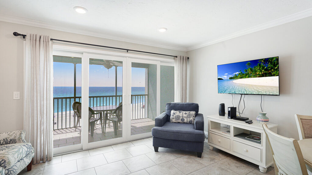 2 Condominium vacation rental located in Anna Maria Island 1