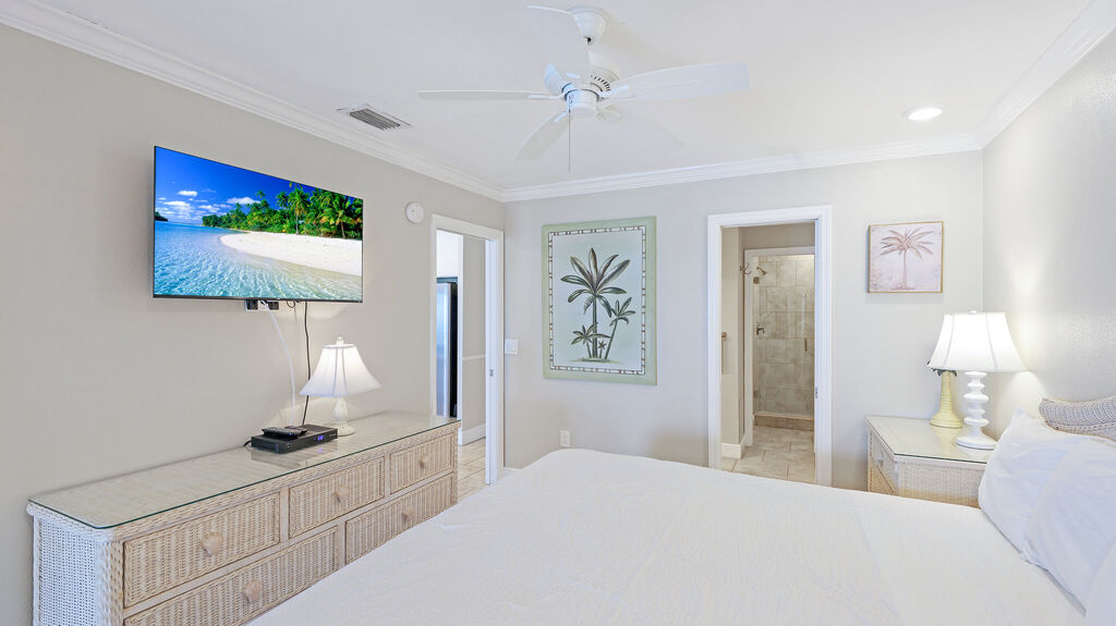 2 Condominium vacation rental located in Anna Maria Island 1