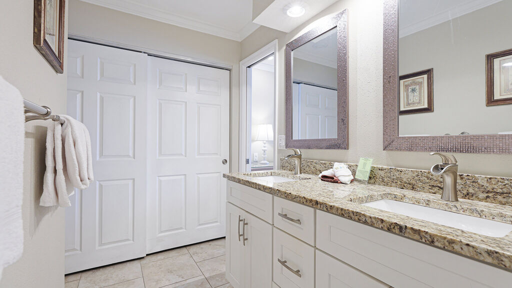 2 Condominium vacation rental located in Anna Maria Island 1