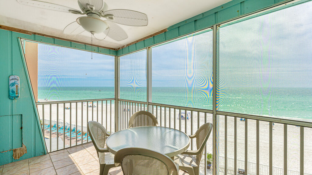 2 Condominium vacation rental located in Anna Maria Island 1