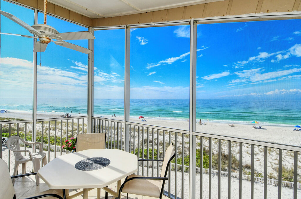 2 Condominium vacation rental located in Anna Maria Island 1