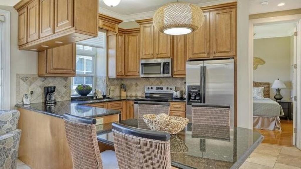 2 Condominium vacation rental located in Anna Maria Island 1
