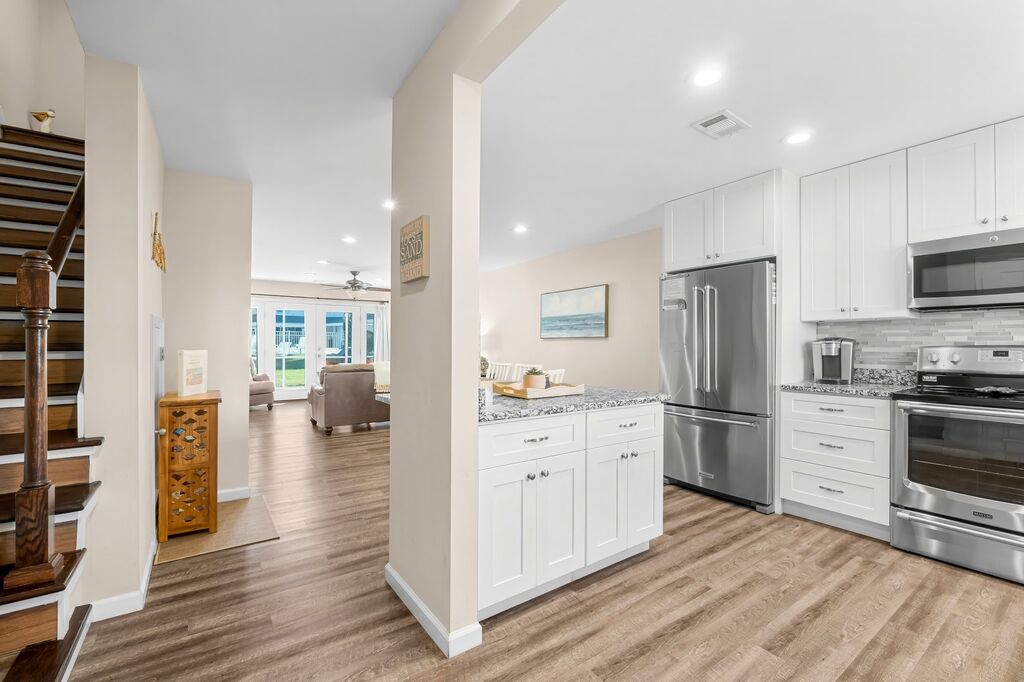 2 Condominium vacation rental located in Destin 1
