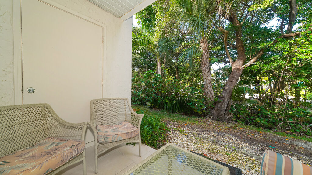 2 Condominium vacation rental located in Anna Maria Island 1
