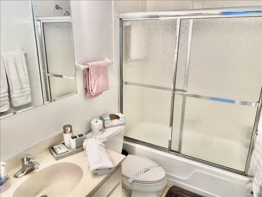 2 Condominium vacation rental located in Anna Maria Island 1