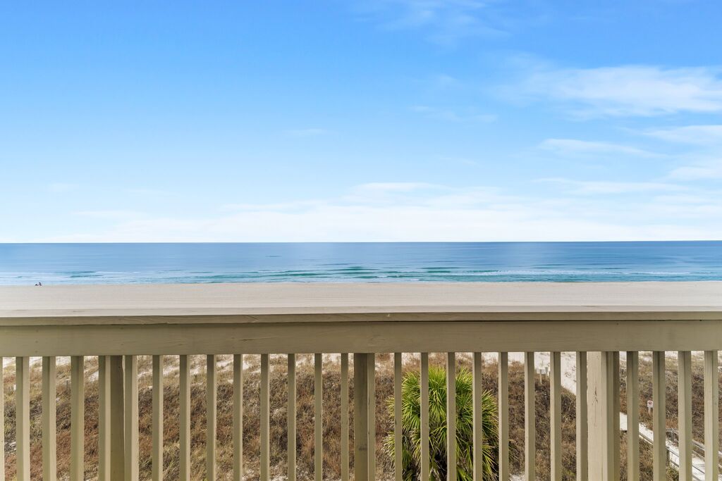 2 Condominium vacation rental located in Panama City Beach 1