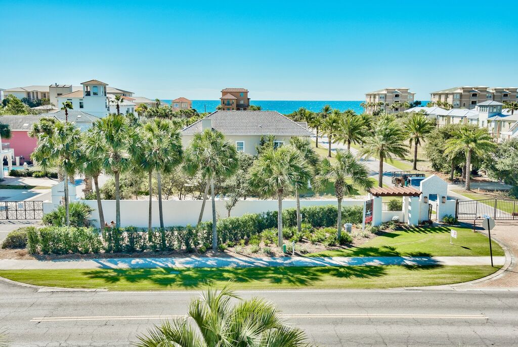 4 Condominium vacation rental located in 30A 1