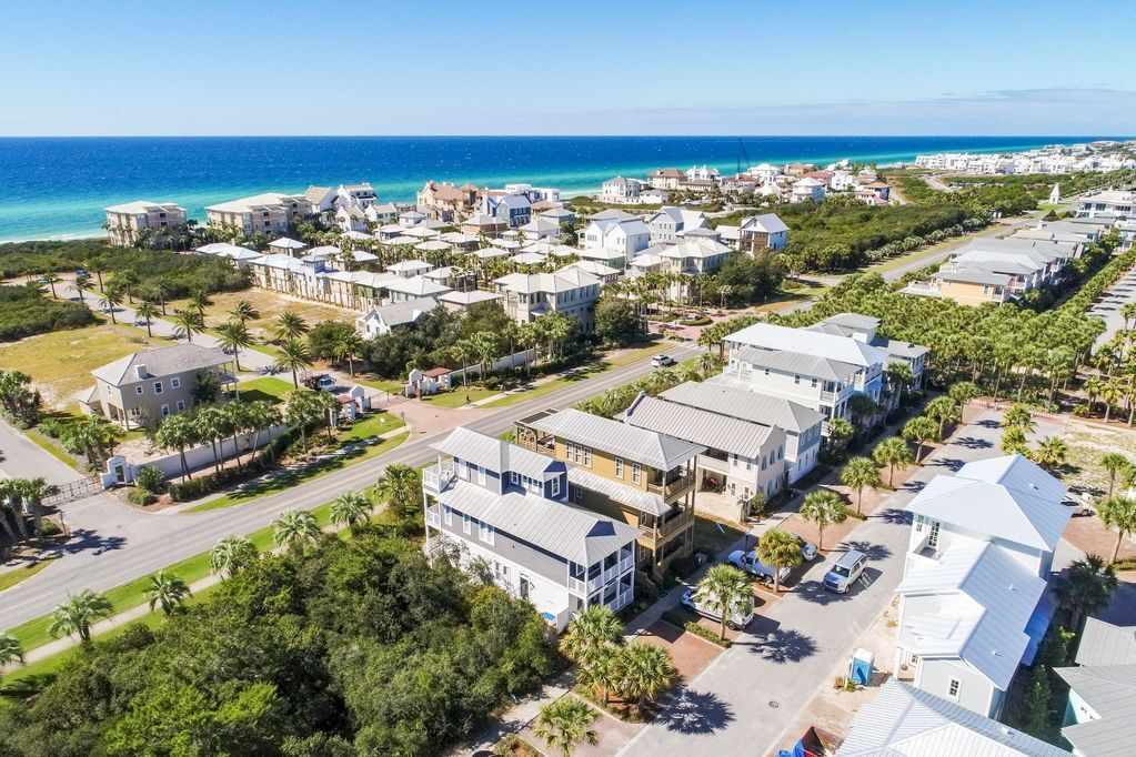 4 Condominium vacation rental located in 30A 1