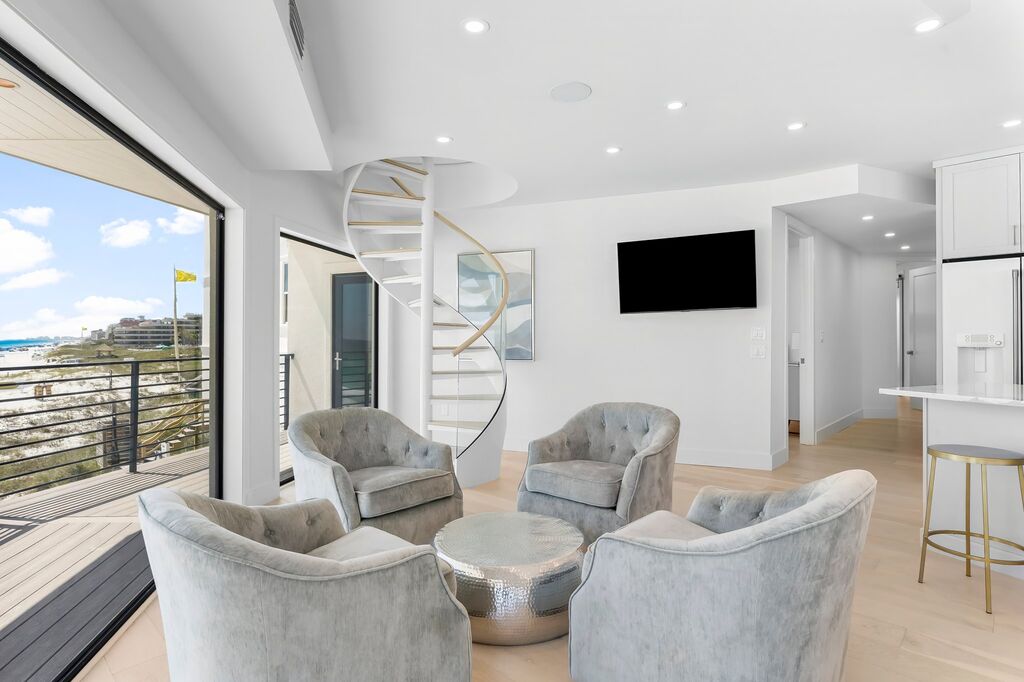 8 House vacation rental located in Destin 1